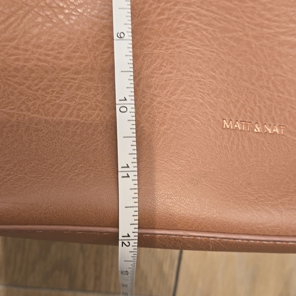 NWOT MATT&NAT LEXI Vegan Bucket Bag - Picture 9 of 11